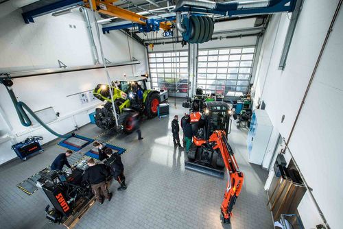 Ausbildung in der Land- und Baumaschinentechnik