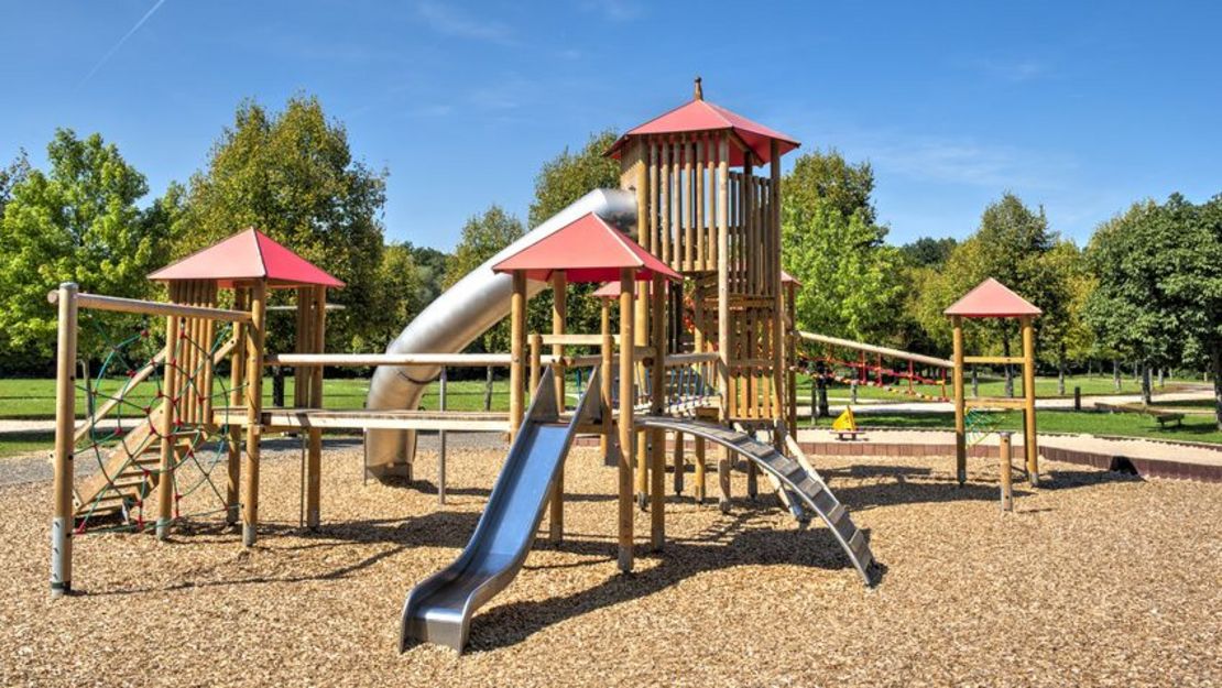 Fotolia_170047684_S_Spielplatz