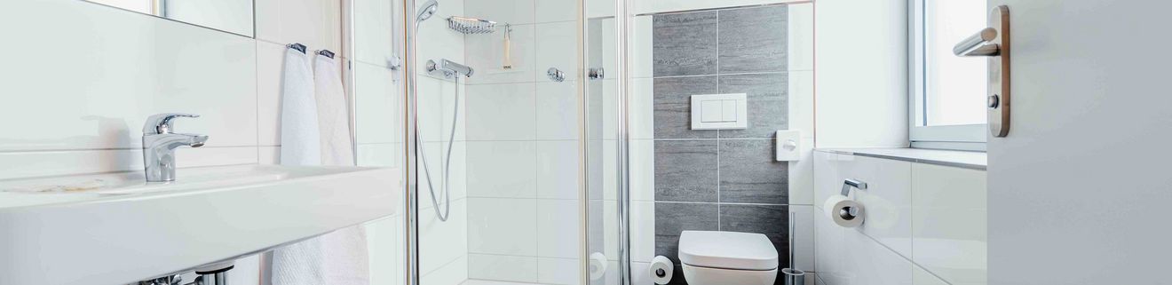 Bad im Premium-Gästezimmer